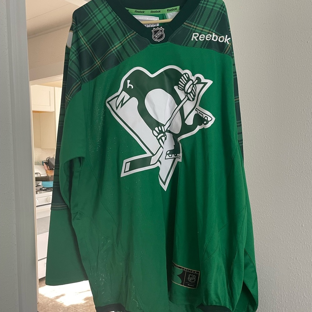 Pittsburgh Penguins St. Patrick’s Day Jersey